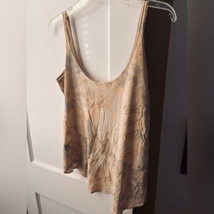 Dope printed tank top!